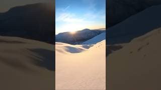 Who’d like to ski this sunset powder session in @myrkdalen ⛷#skisolutions #skiing #skiholiday